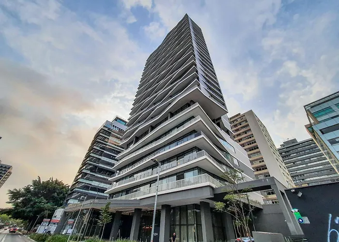 Predio Com Rooftop E Cafe Da Manha Ao Lado Da Faria Lima - Jfl